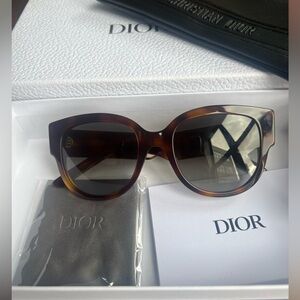 Dior WILDIOR BU CD 40021 U 53A Butterfly Sunglasses